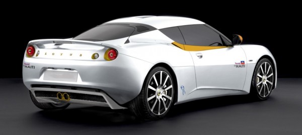 Lotus_Evora_Naomi_for_Haiti_02.jpg