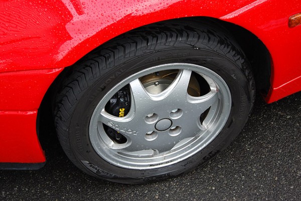 Lotus Elan SE met AP Racing bigbrakes