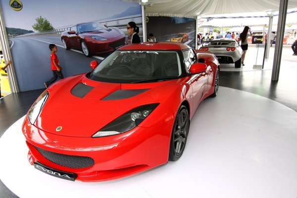 LotusR322-860x573.jpg