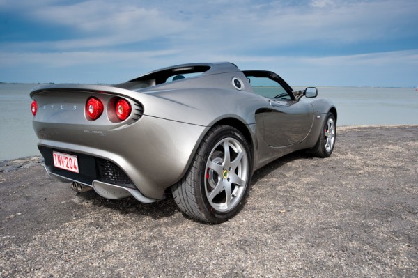 Lotus Elise S-16.jpg