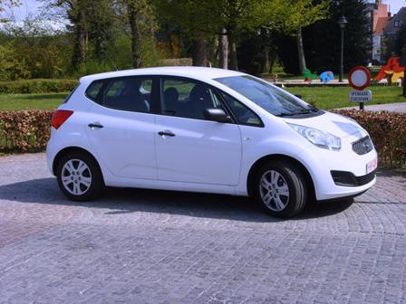 Kia Venga de 'Witte'.JPG