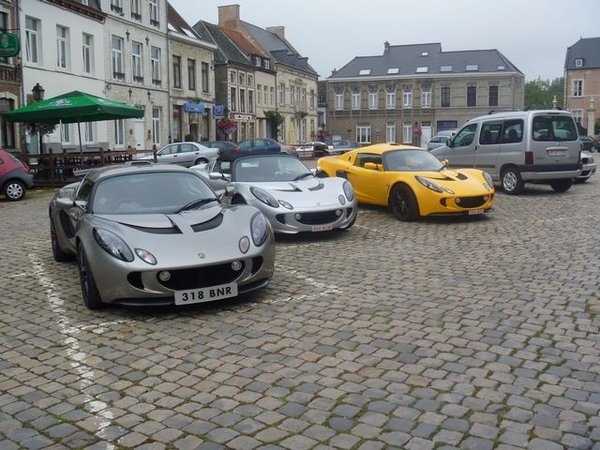 De start, grote markt van Gembloux - Départ à Gembloux