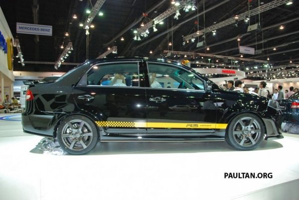 Proton Saga R3 side.jpg