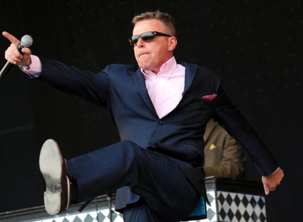 madness_glasto09_paphotos_02.jpg