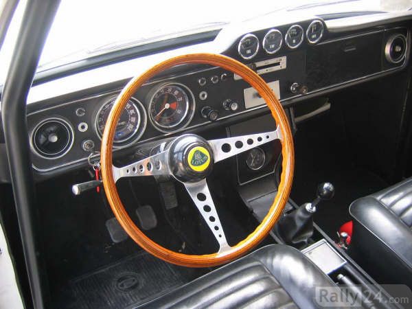 ford-cortina-lotus-mkii.jpg