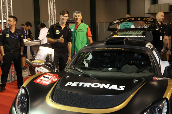 RALLYE VIHNO DA MADEIRA _LOTUS_ Scrutineering3.jpg