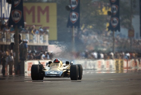 1971 Italy Monza - Emerson Fittipaldi - Lotus-Pratt & Whitney 56B (8th) entered as 'World Wide Racing'.jpg