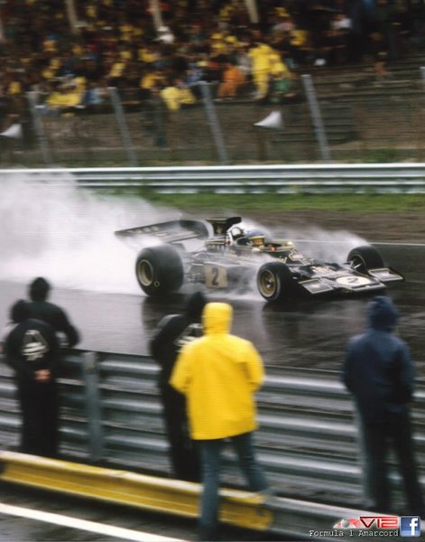 1973 - Dutch Grand Prix - Zandvoort. Peterson and his Lotus 72.jpg