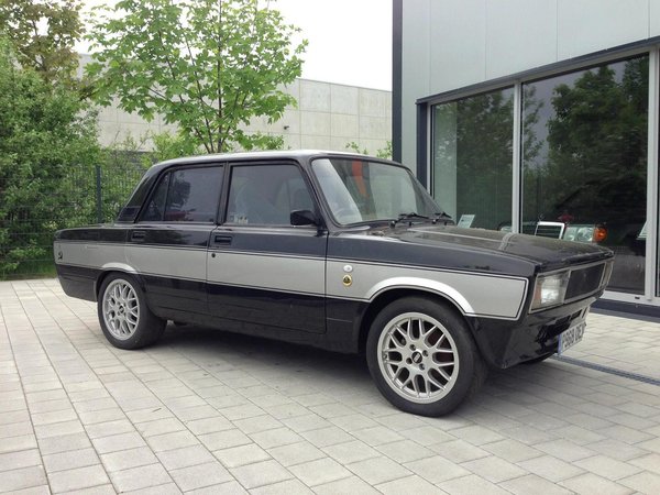 lotus lada.jpg