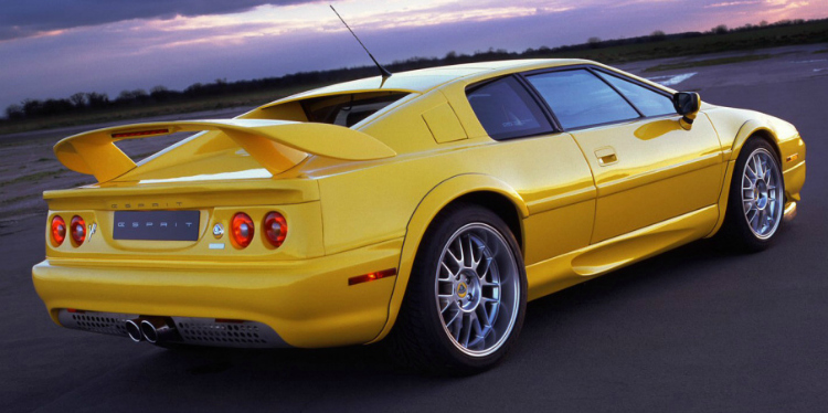 lotus-esprit-v8-2004-yellow-rear-side-750.jpg